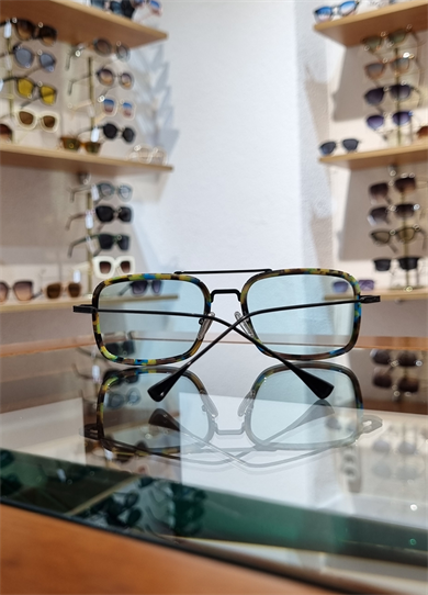 Arena Tasarım Desenli Çerçeve Renkli Lens Güneş Gözlüğü