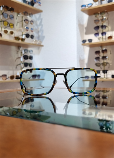 Arena Tasarım Desenli Çerçeve Renkli Lens Güneş Gözlüğü