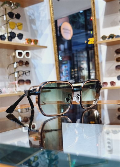 Carla Yeşil Güneş Gözlüğü