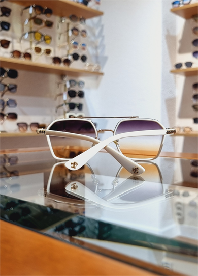 Denis Krem Çerçeve Renkli Lens Güneş Gözlüğü