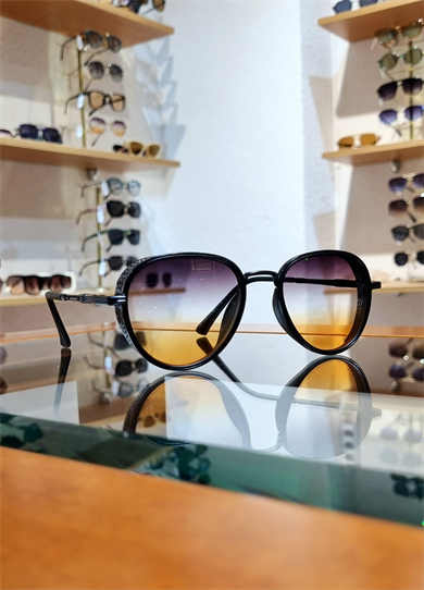 Felix Renkli Lens Siyah Çerçeve Güneş Gözlüğü