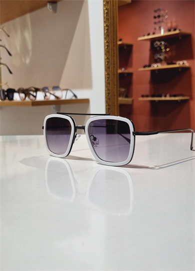 Hugo Beyaz Renk Güneş Gözlüğü