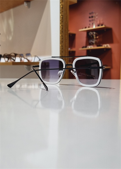 Hugo Beyaz Renk Güneş Gözlüğü