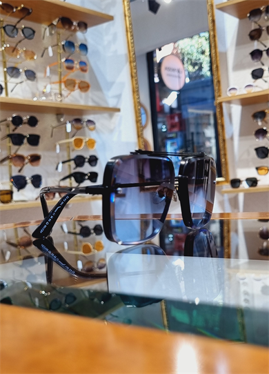 Hunter Lacivert Antirefle Özellikli Güneş Gözlüğü