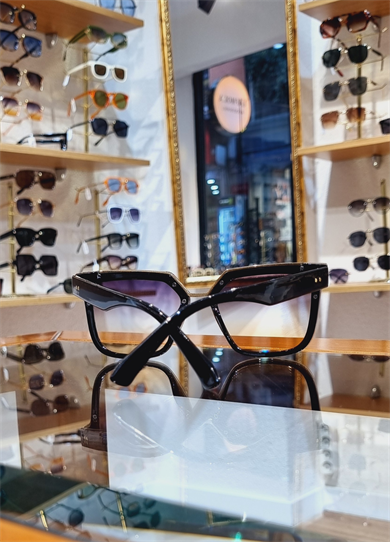 Kelly Mor Turuncu Cam Renkli Güneş Gözlüğü