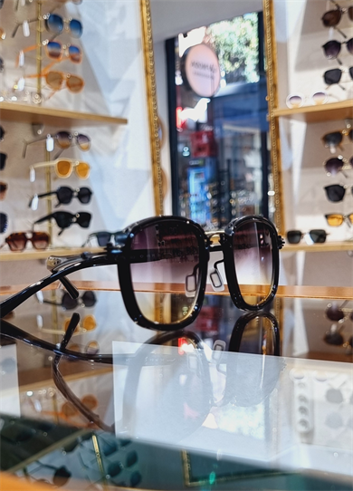 Matiz Siyah Çerçeve Renkli Lens Güneş Gözlüğü