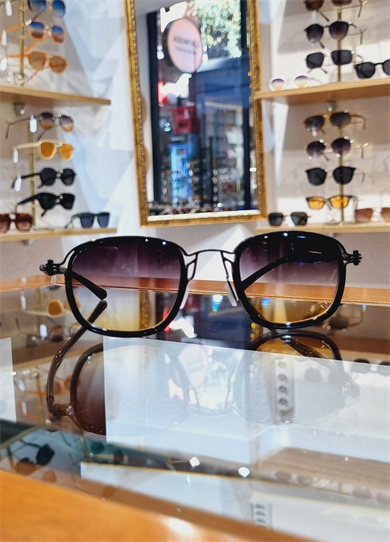 Matiz Siyah Çerçeve Renkli Lens Güneş Gözlüğü