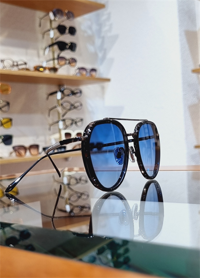 Monroe Siyah Çerçeve Mavi Lens Güneş Gözlüğü