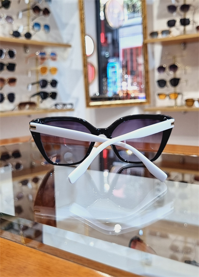 Naomi Siyah&Beyaz Güneş Gözlüğü