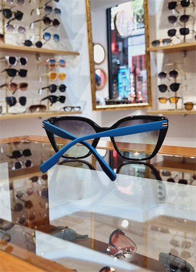 Naomi Yeşil Camlı Güneş Gözlüğü