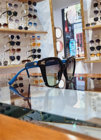 Naomi Yeşil Camlı Güneş Gözlüğü