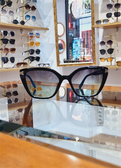 Naomi Yeşil Camlı Güneş Gözlüğü