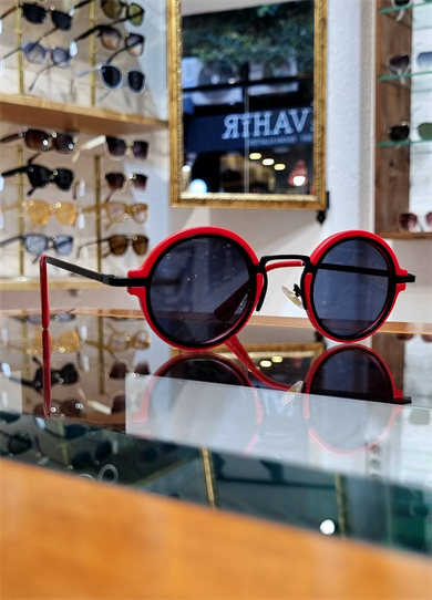 Onix Kırmızı Güneş Gözlüğü