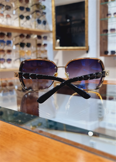 Queen Swarovski Antirefle Cam Özellikli Siyah Güneş Gözlüğü