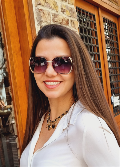 Queen Swarovski Antirefle Cam Özellikli Krem Detaylı Güneş Gözlüğü