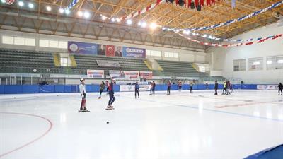 Artistik Buz Paten Salonu Güvenlik Minderi
