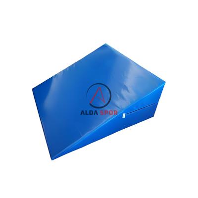 Üçgen Takla Minderi 100x100x40 Cm