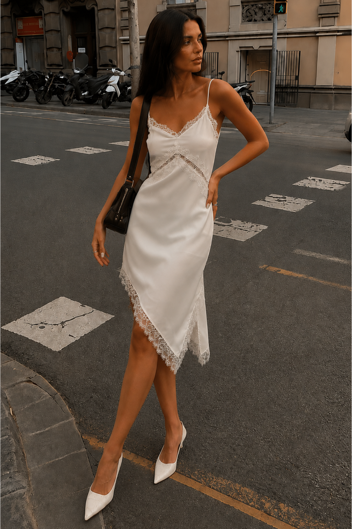 Beyaz Dantelli Asimetrik Saten Kadın Elbise SH349
