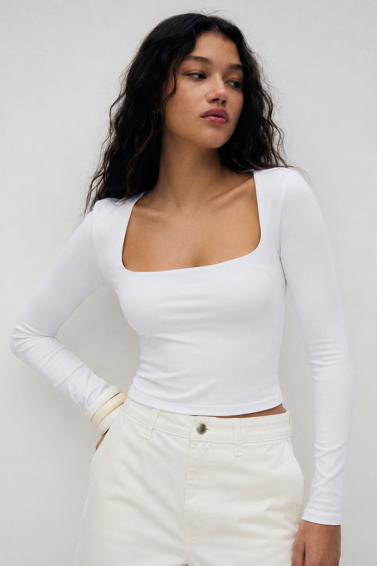Beyaz Kare Yaka Uzun Kollu Kadın Body SH206