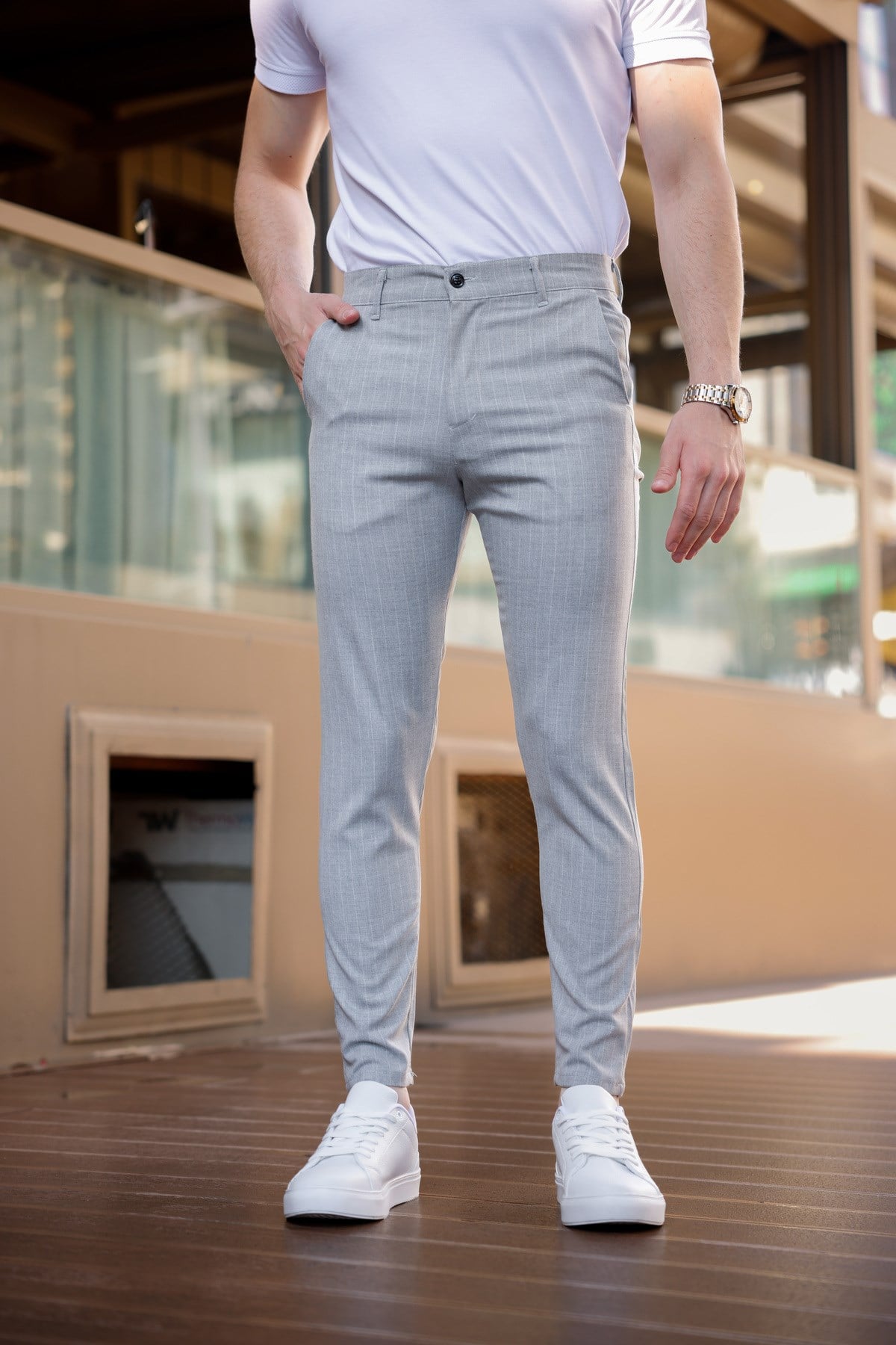 Erkek Açık Gri Slim Fit Çizgili Likralı Yan Cep Bilek Boy Kumaş Pantolon