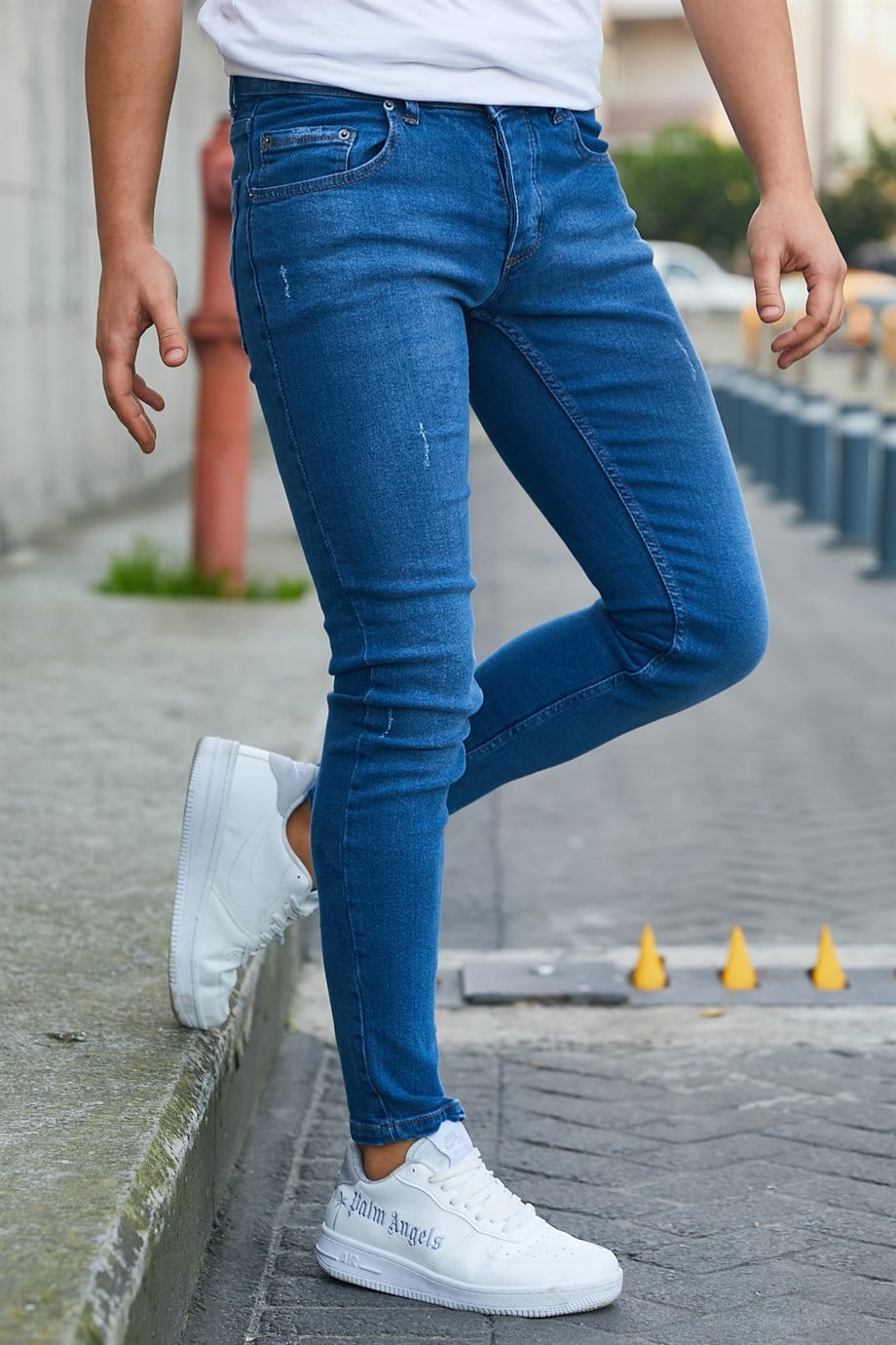Erkek Mavi Slim Fit Likralı Dar Paça Lazerli Kot Pantolon
