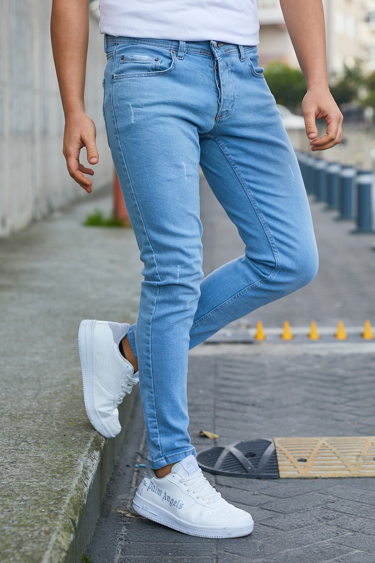 Erkek Buz Mavi Slim Fit Likralı Dar Paça Lazerli Kot Pantolon