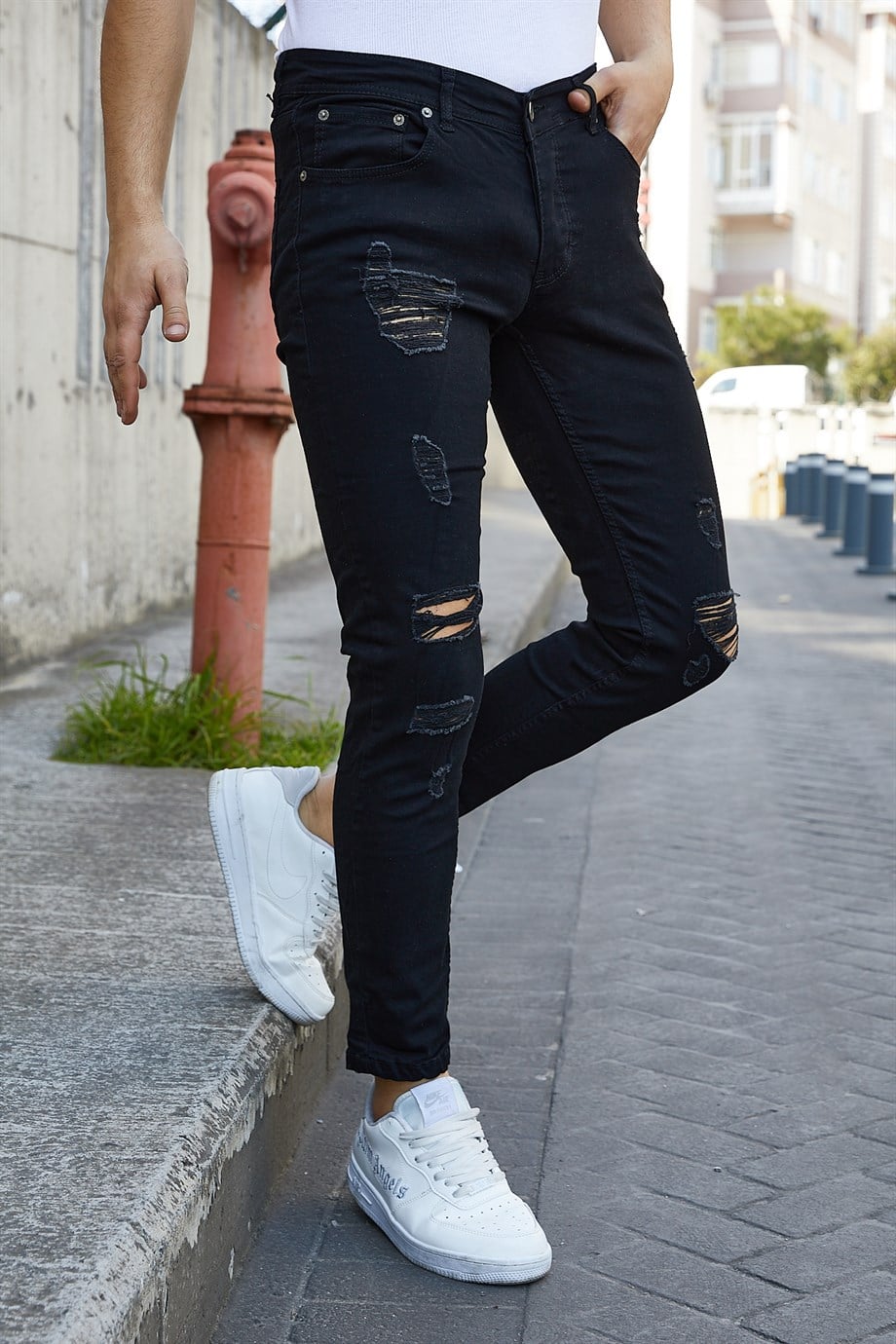 Erkek Siyah Destroylu Skinny Fit Kot Pantolon