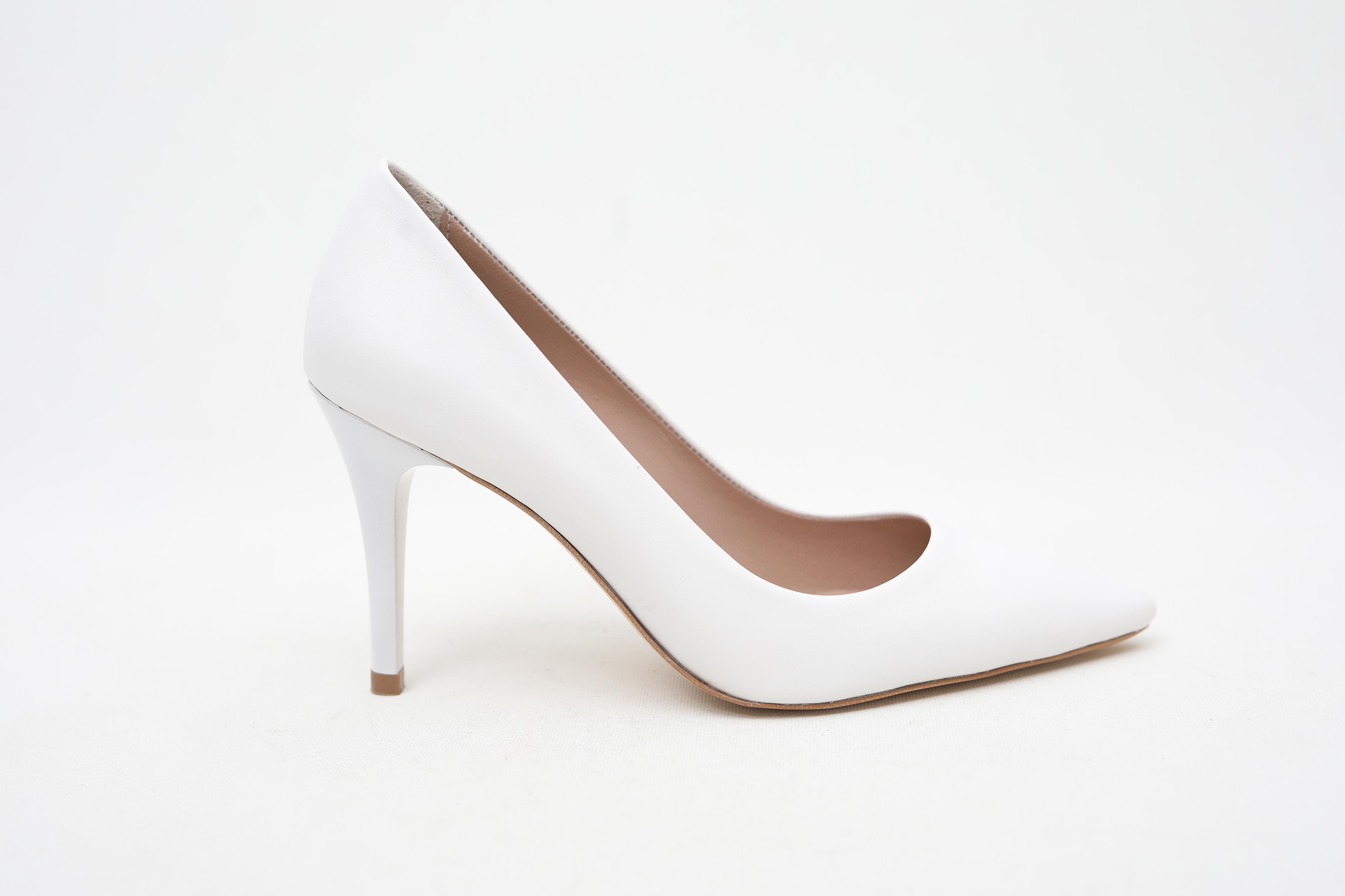 El Yapımı Beyaz Kadın Stiletto