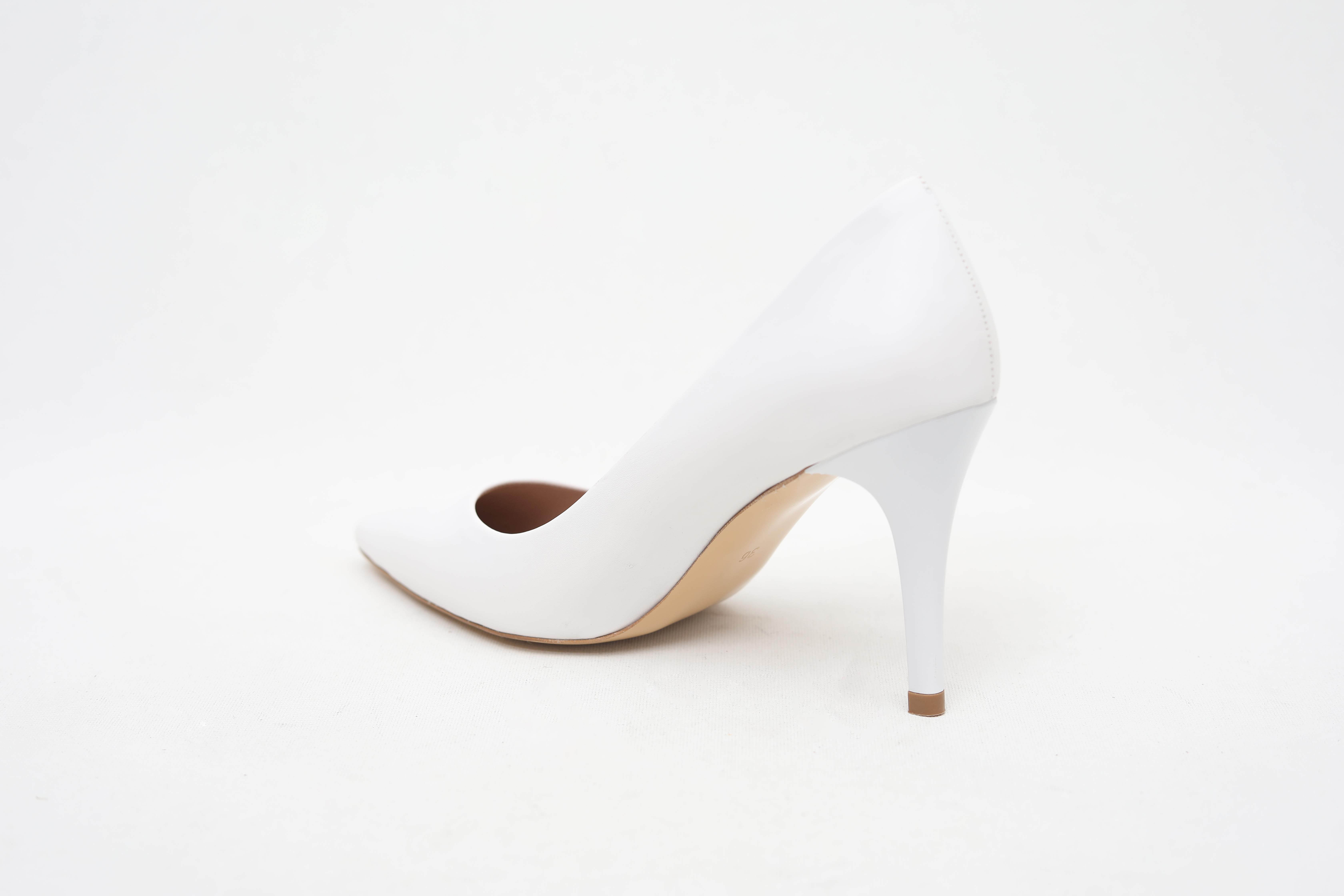 El Yapımı Beyaz Kadın Stiletto