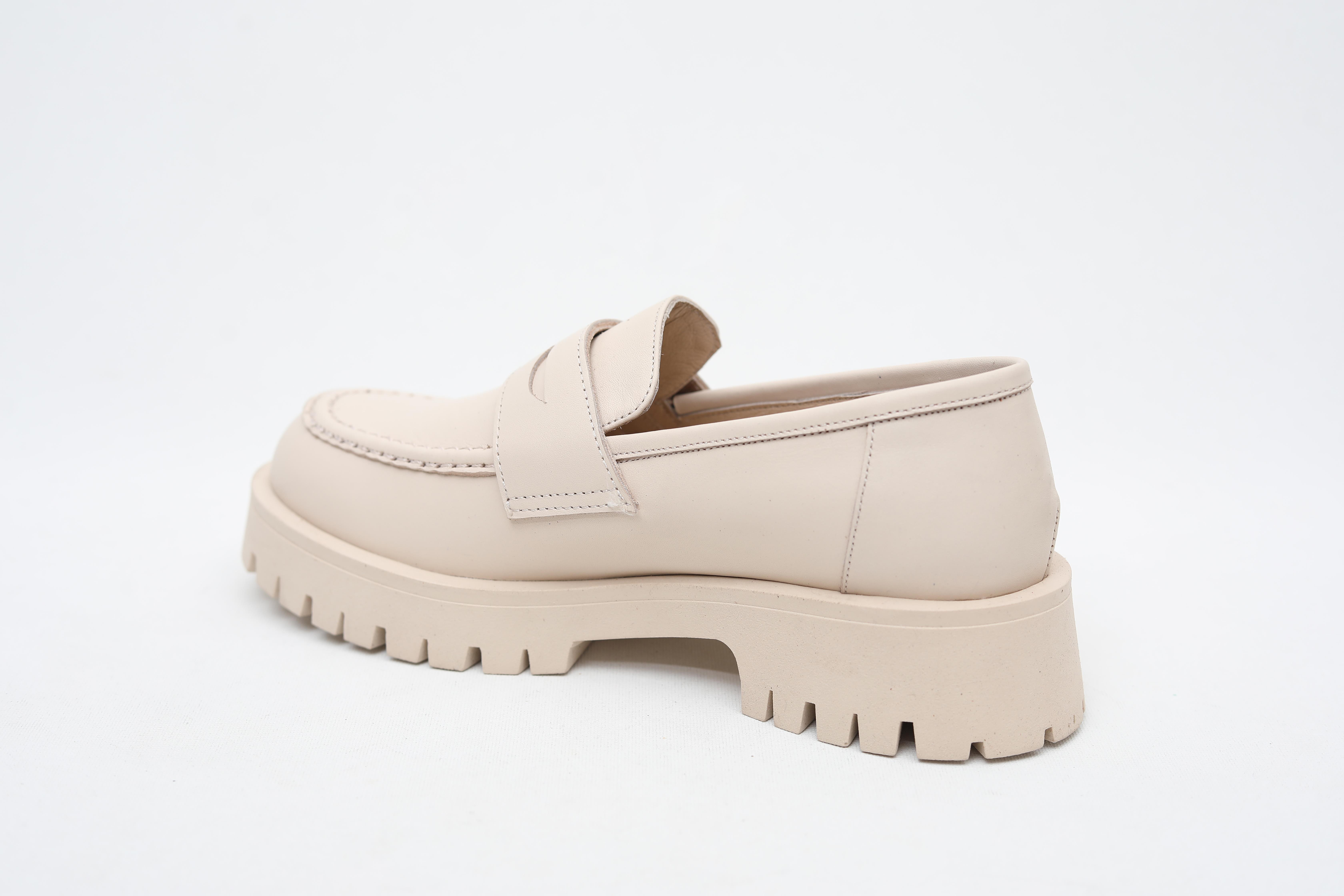 Kalın Taban Krem Kadın Loafer