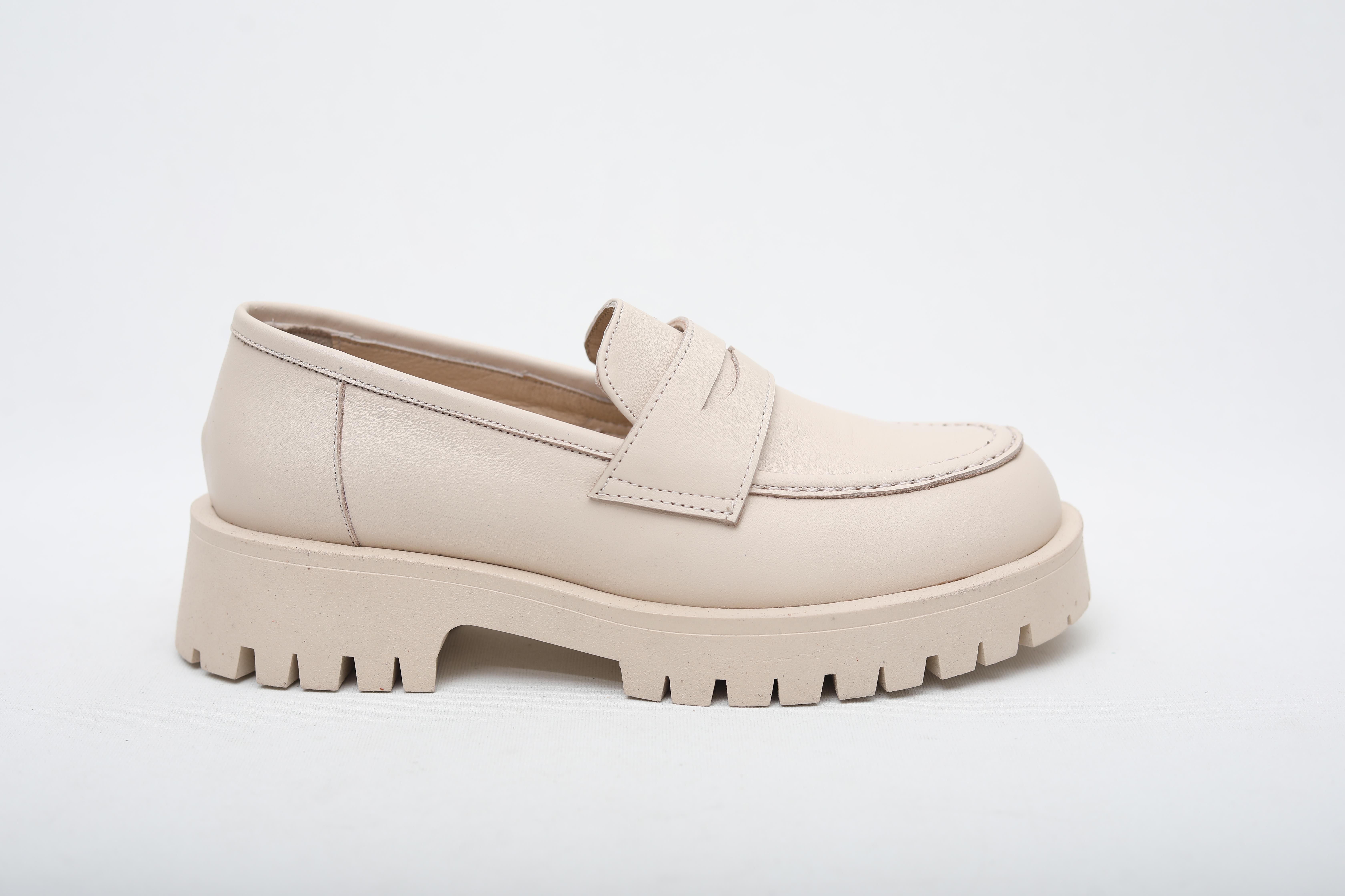 Kalın Taban Krem Kadın Loafer