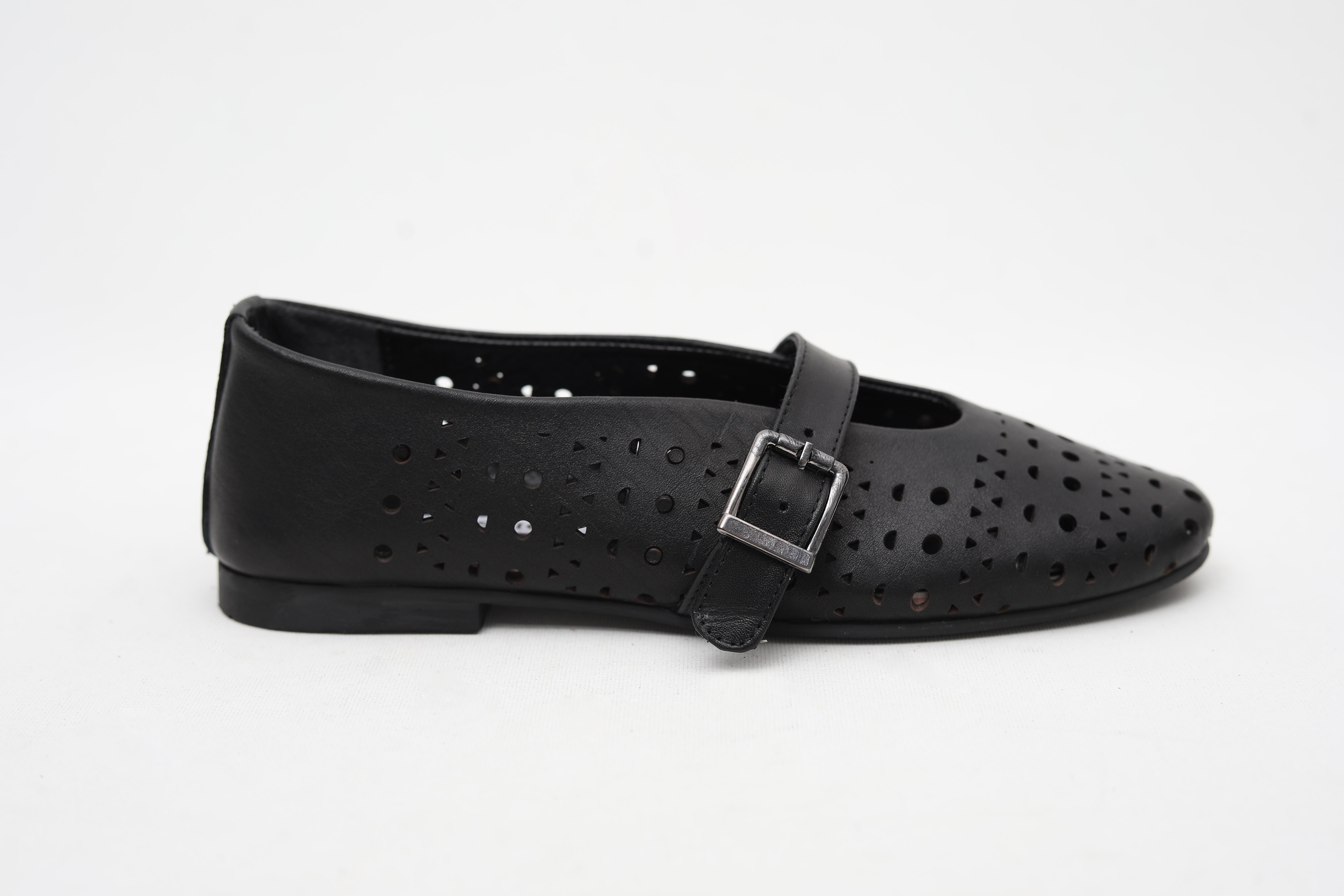 Deri Trend Lazer Kesim Siyah Kadın Babet