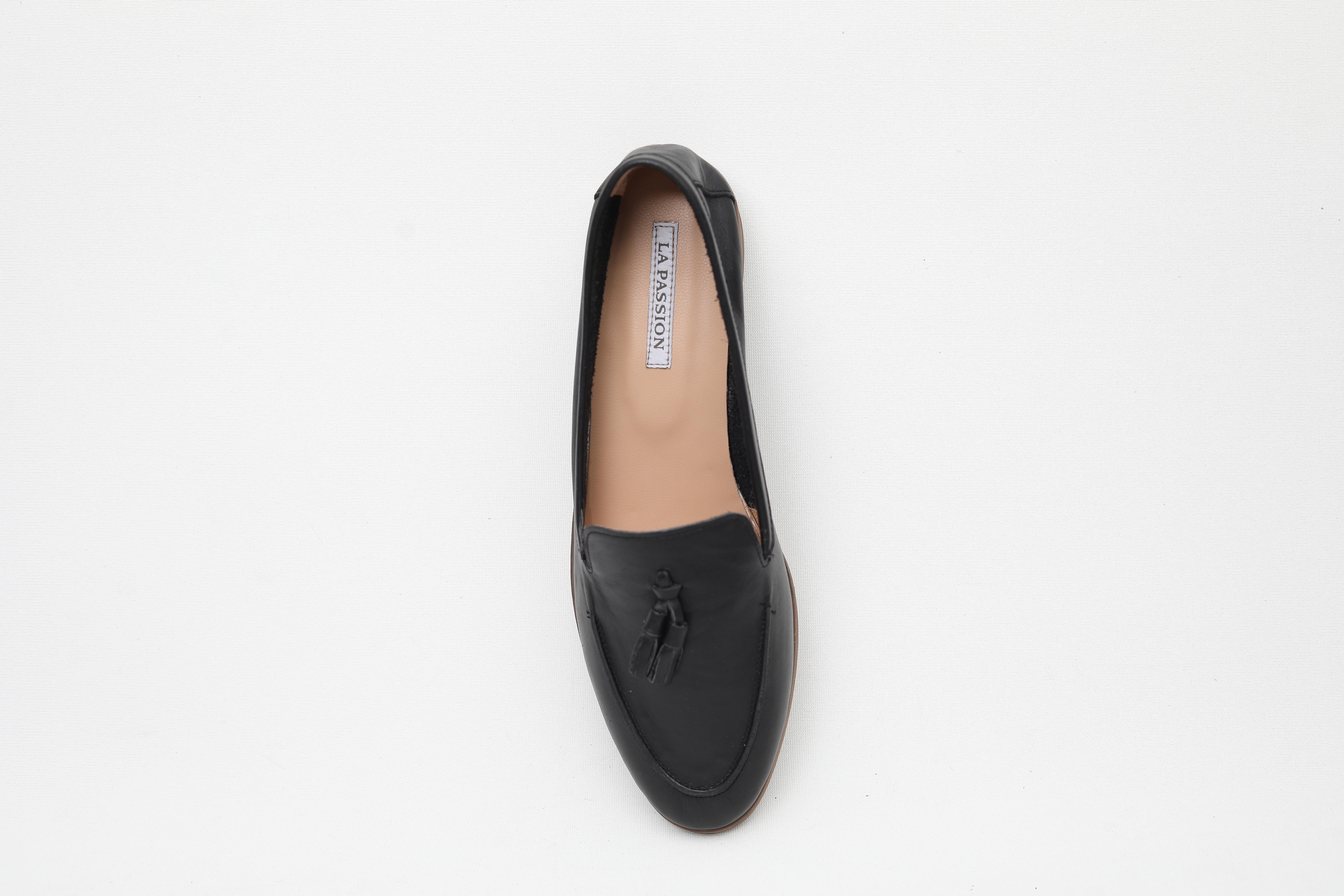 Püsküllü Hakiki Deri Siyah Kadın Loafer