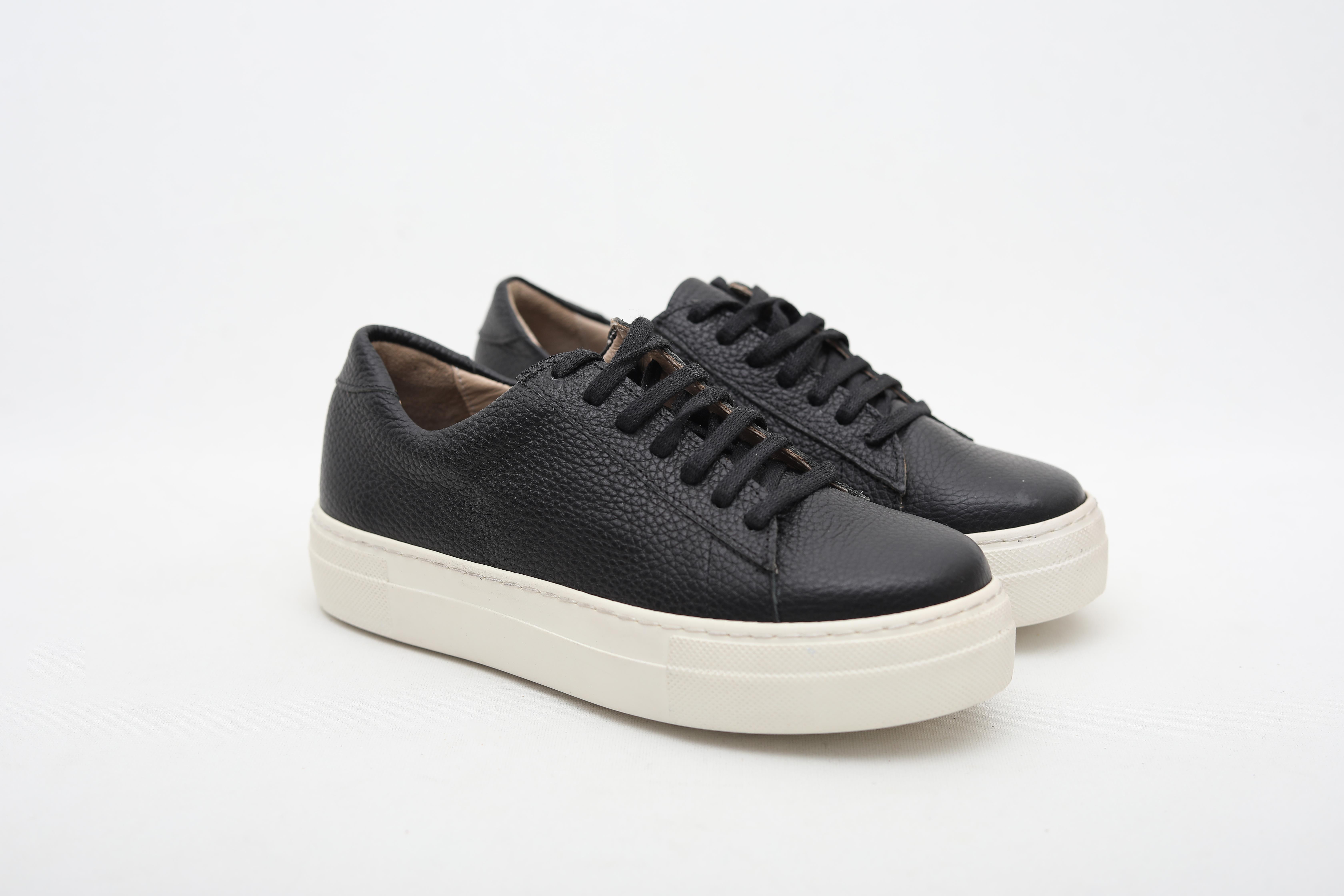 Deri Siyah Kadın Sneaker