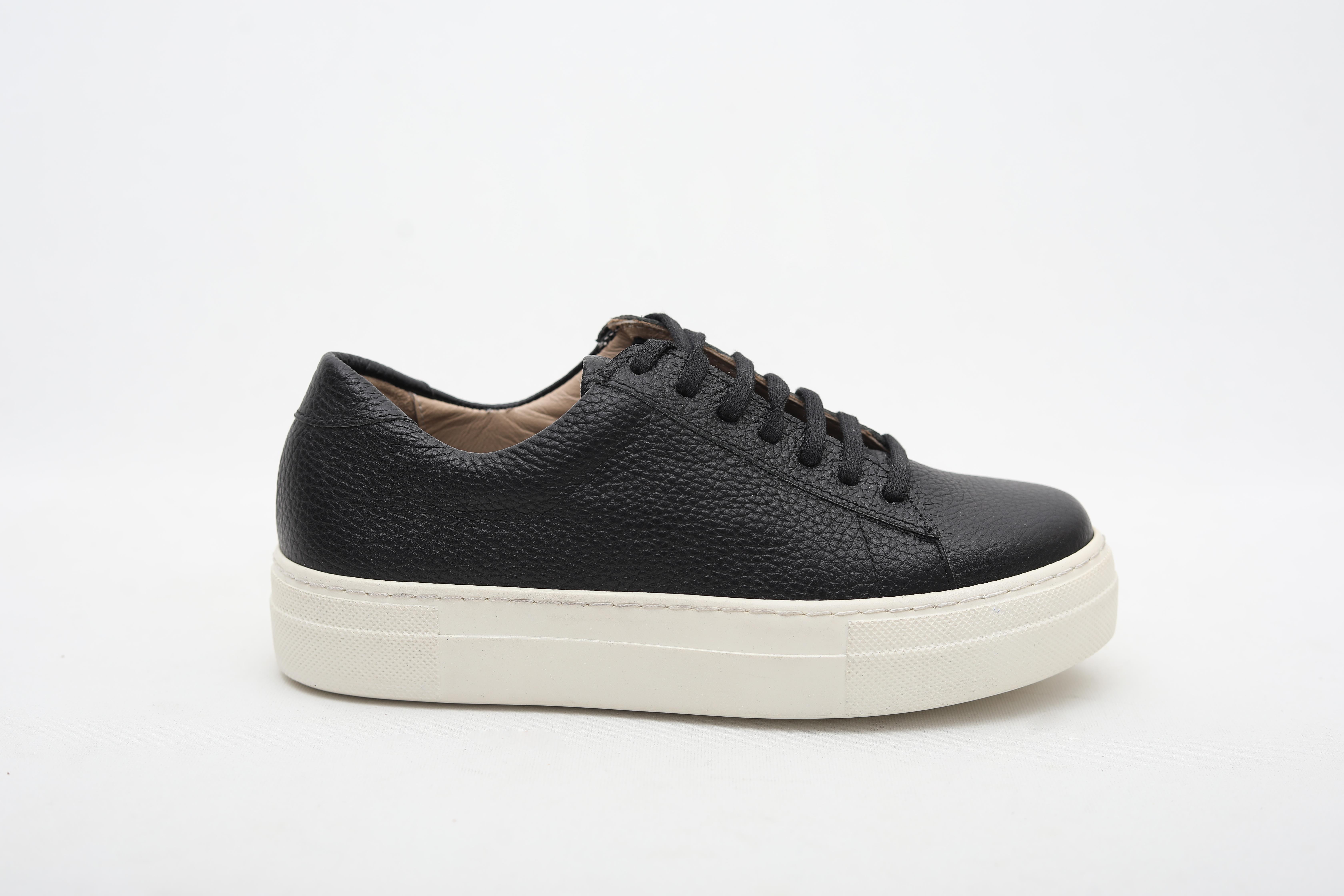 Deri Siyah Kadın Sneaker