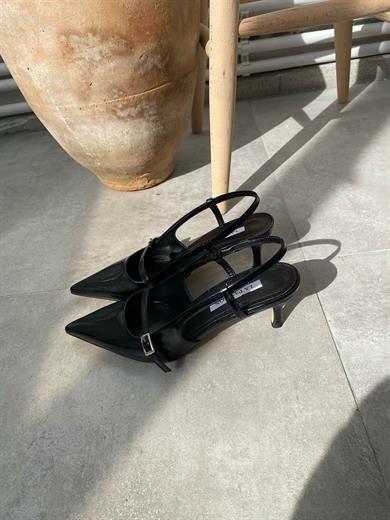 Arkası Açık Dekolteli Rugan siyah Kadın stiletto