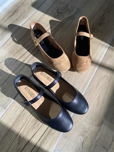 hakiki deri kuşaklı zara model siyah kadın babet