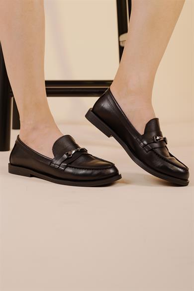 Hakiki Deri Metal Tokalı Siyah Kadın Loafer