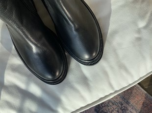Hakiki Deri Geniş Lastikli Siyah Kadın Bot