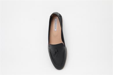 Püsküllü Hakiki Deri Siyah Kadın Loafer