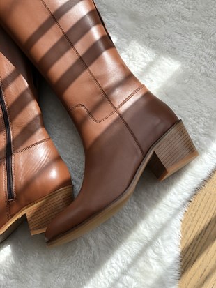 Arkası Lastikli Deri Taba Kadın Çizme