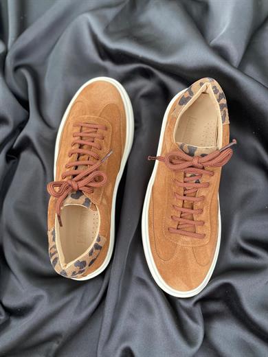 Süet Deri Leopar Detaylı Taba Kadın Sneaker