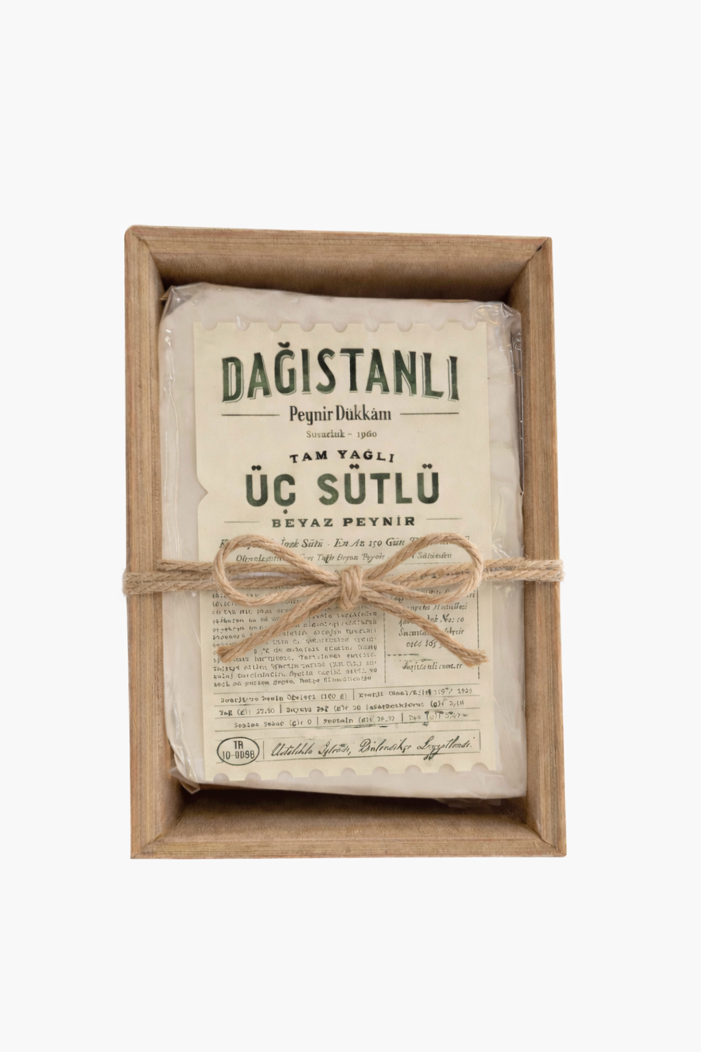 Ahşap Kutuda Üç Sütlü Beyaz Peynir 600-650gr