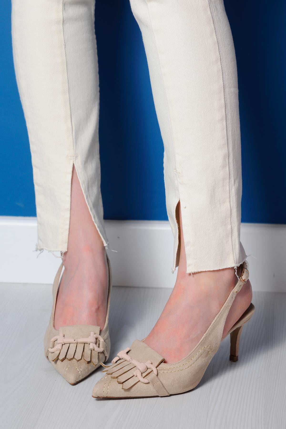 Lery Ten Aksesuar Detaylı Stiletto Sandalet