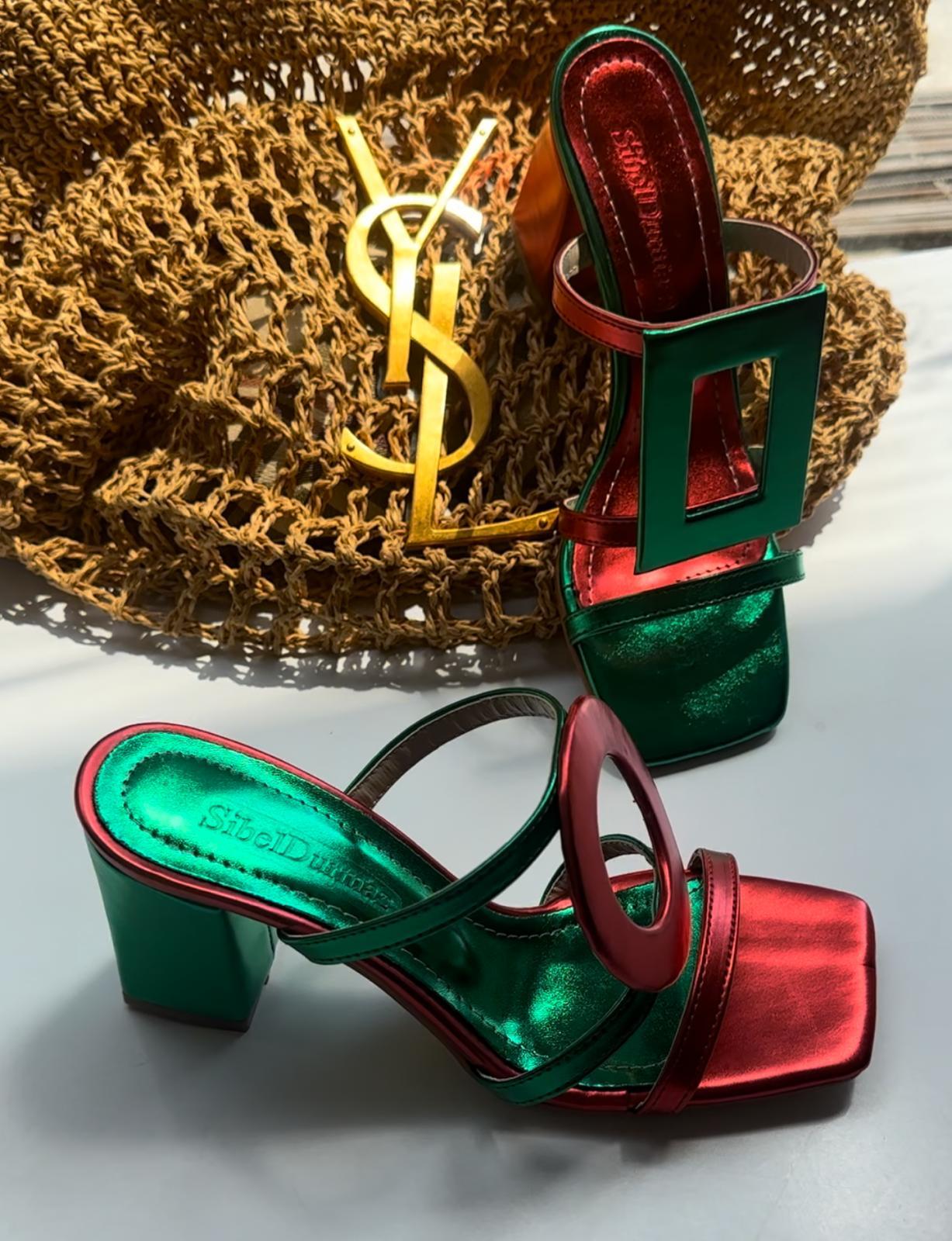 Alyssa Kırmızı Yeşil Toka Detaylı Terlik