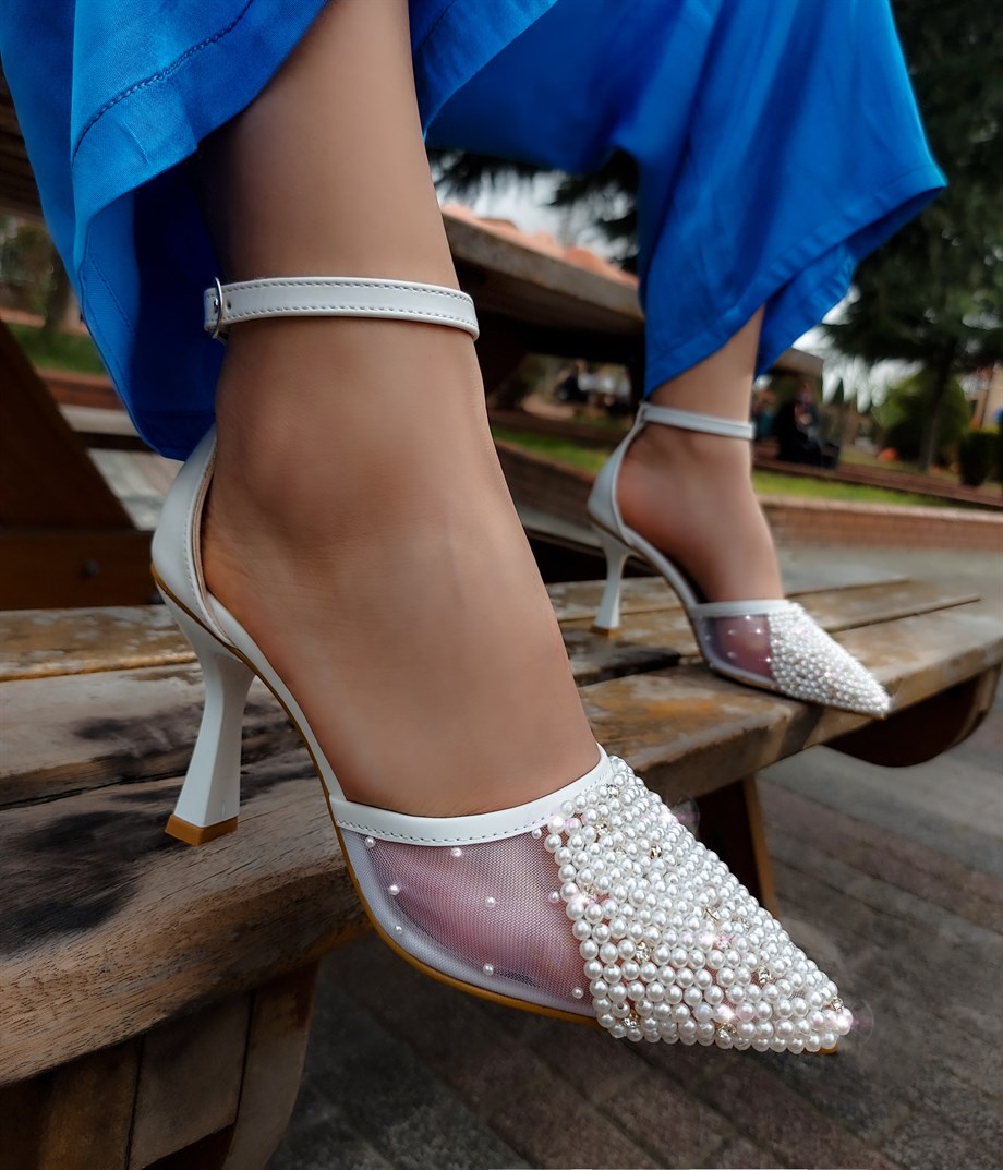 BRIDE White Pearl-Embellised Pointy Toe Sandals