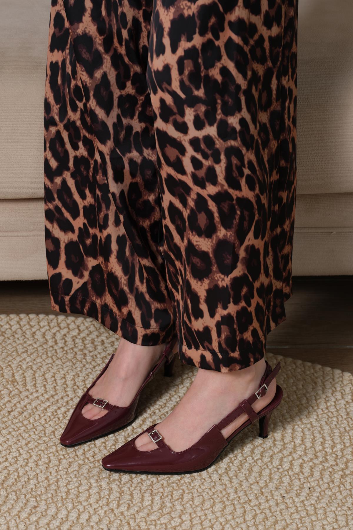 Line Bordo Küt Burun Stiletto Sandalet