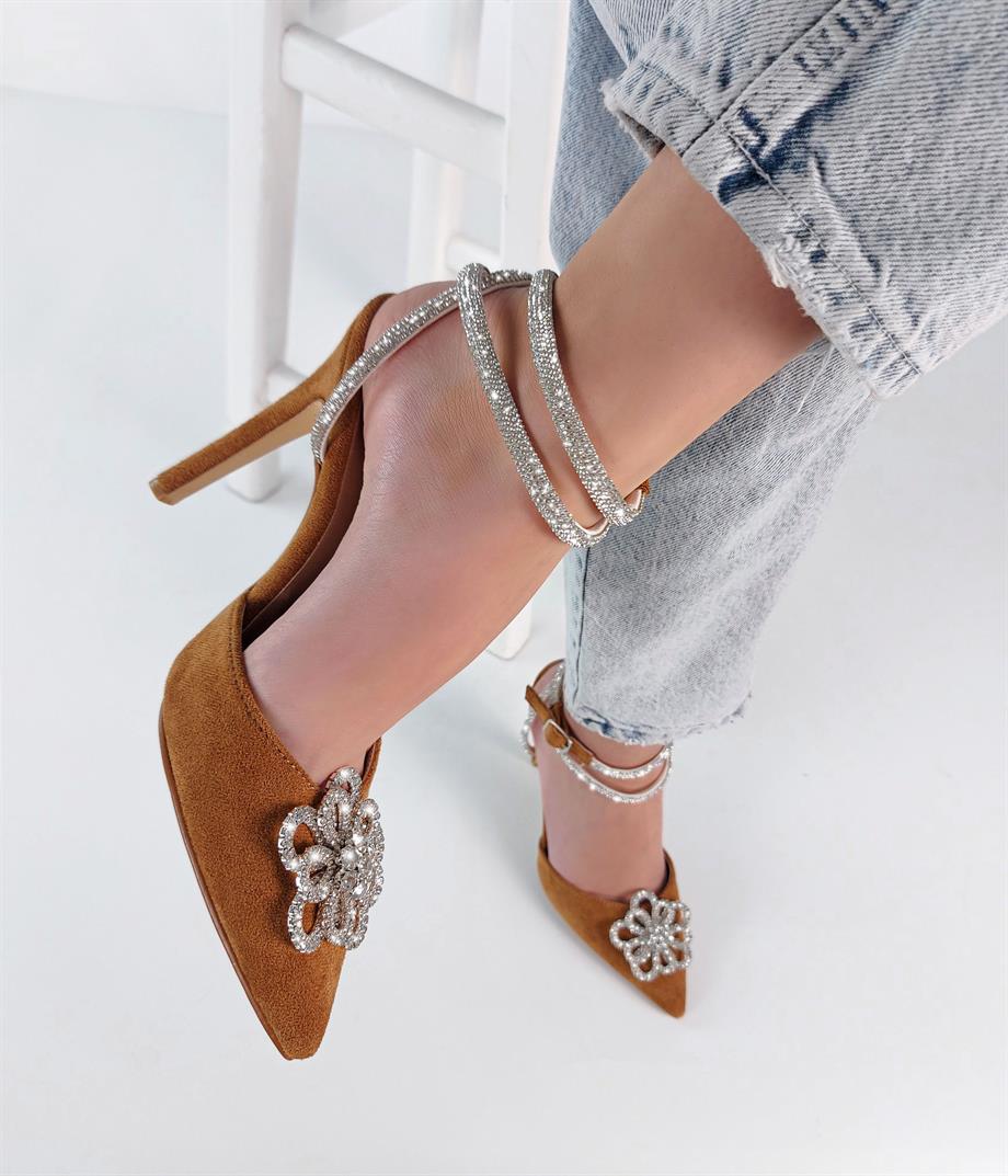 Milan Taba Süet Kristal Taş Detaylı Stiletto Sandalet 