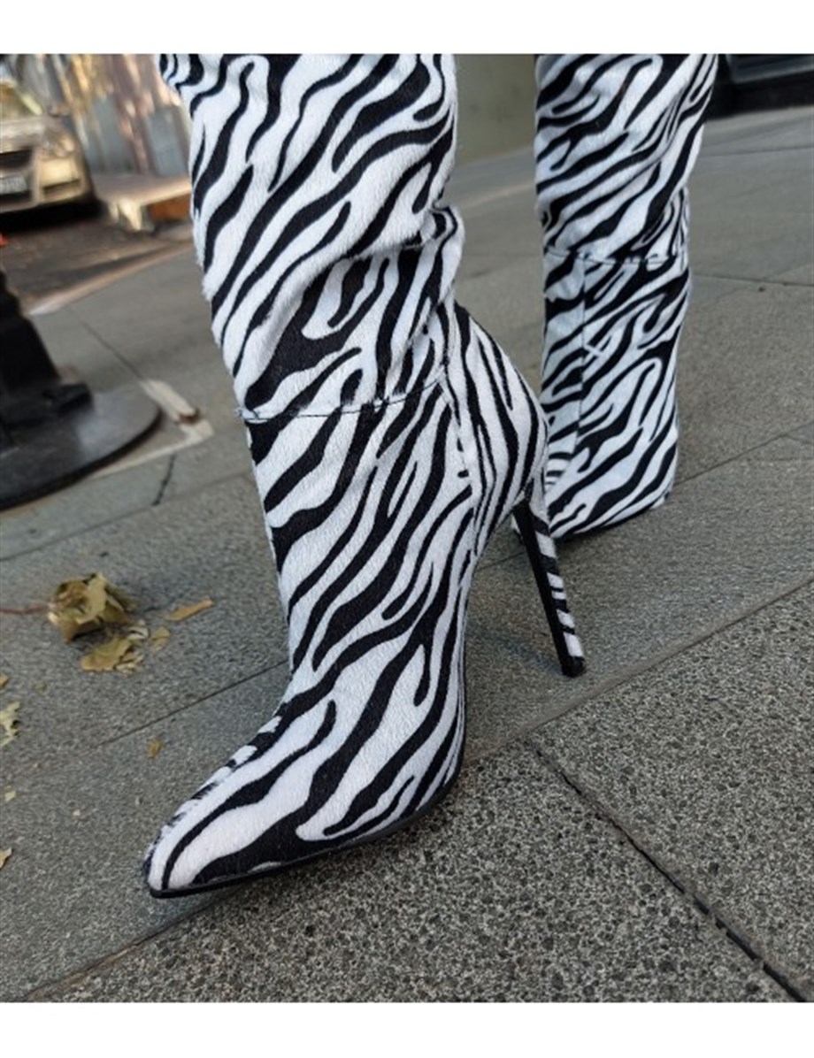 CARMEN Zebra Desenli İnce Topuk Çizme ROS070999