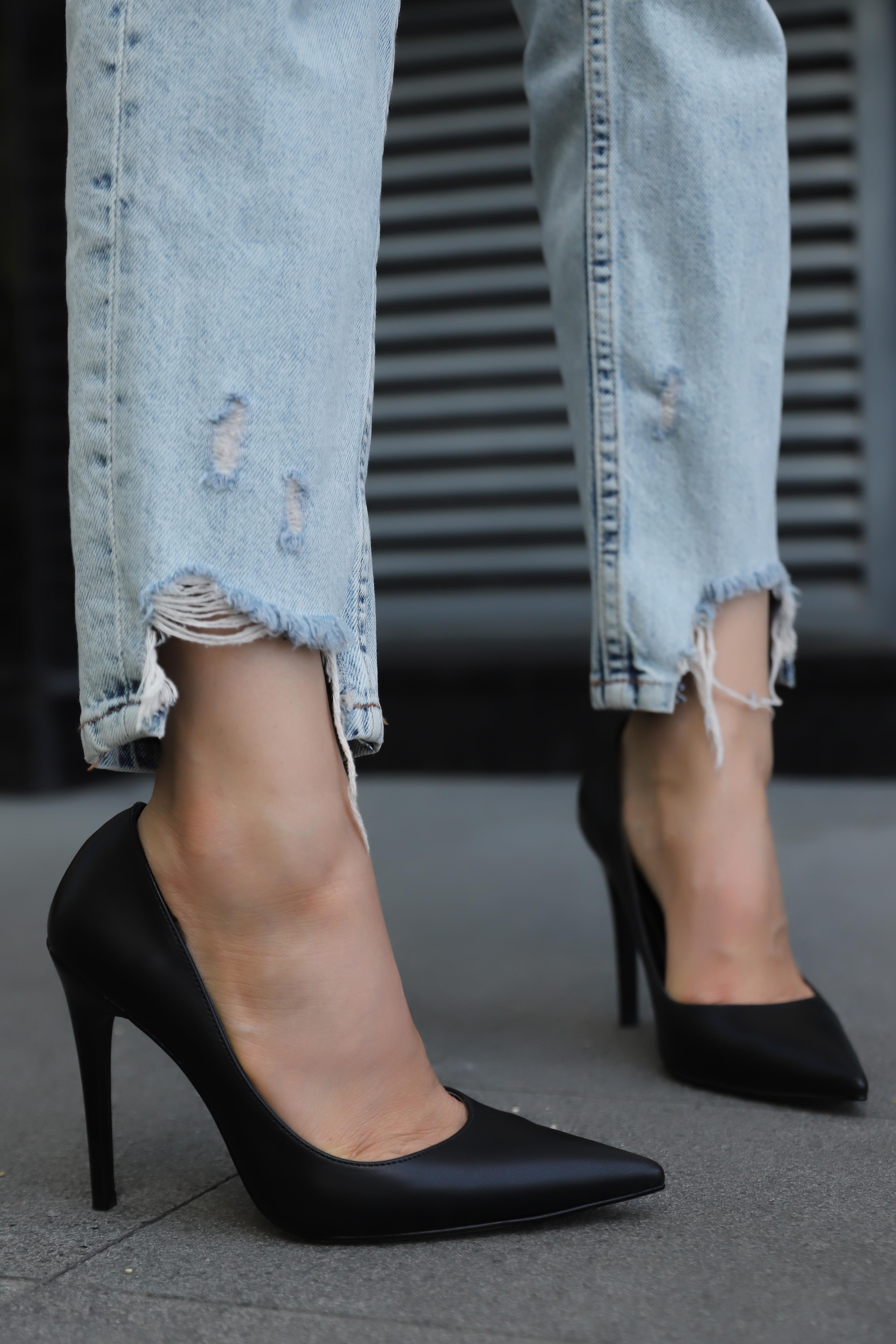 Stille Siyah ince Topuk Stiletto